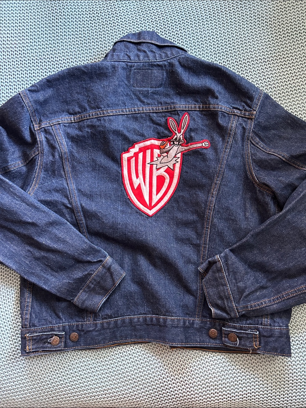 Vintage Levi's Warner Bros Embroidered Dark Blue Denim Jacket 70505 Made in USA